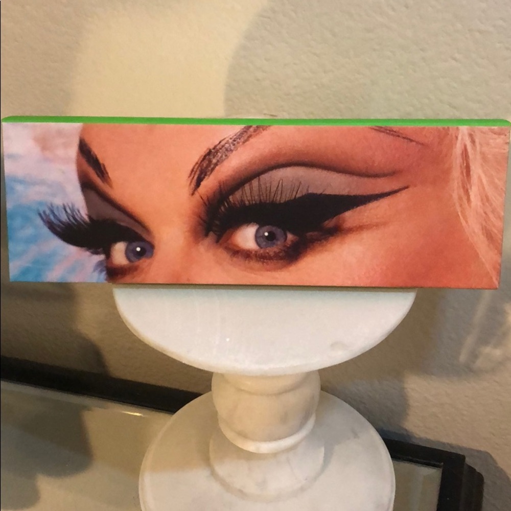 Kat Von D Divine Palette